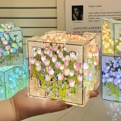 TulipMirror ™ -  Elegant Lamp.