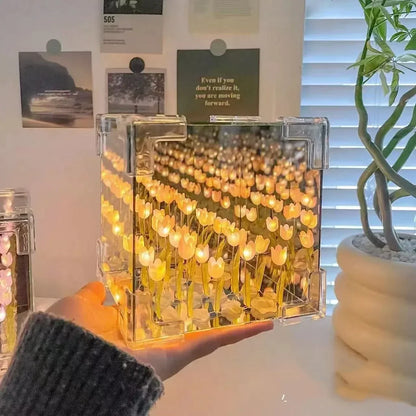 TulipMirror ™ -  Elegant Lamp.